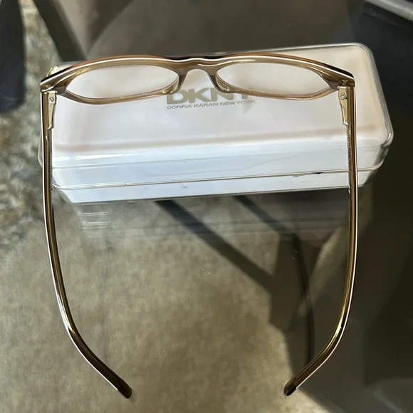 DKNY Caramel Reading Glasses 1.0 - Picture 11 of 15